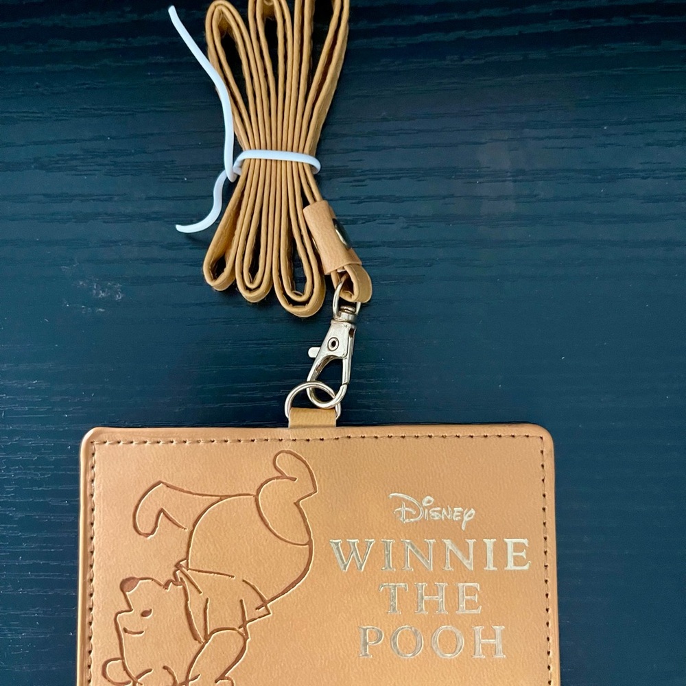 NEW- Winnie the Pooh Card Holder - Picture 2 of 3